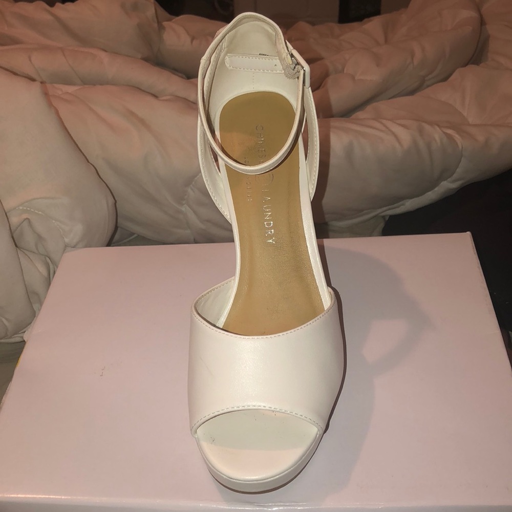 White chunky heels - Picture 2 of 4